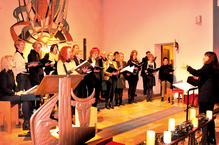 TaktElles aus Varensell bot ein großartiges Konzert in der Druffeler Herz-Jesu-Kirche. Chorgesang vom allerfeinsten mit eine