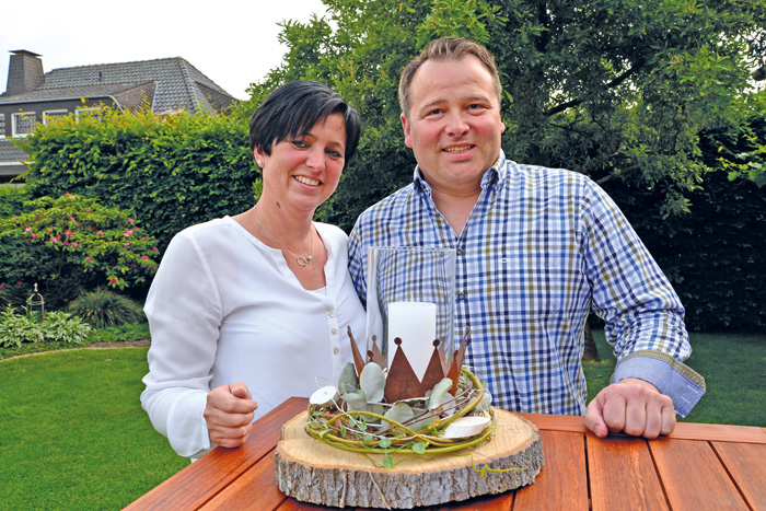 Birgit und David Harlos hängen ein Jahr dran und freuen sich auf ein  rauschendes Fest im kommenden Jahr. Foto: RSA/Addicks