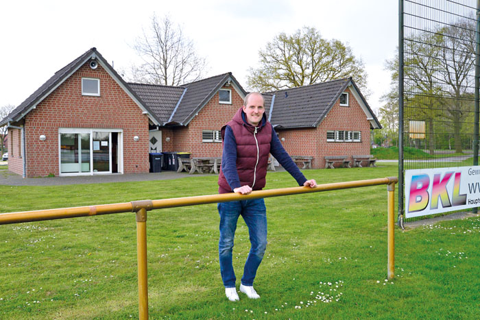 Thomas Trendelbernd hofft, dass sich auf dem Rasen an der „Oak ­Lane“ bald wieder die Sportler tummeln. Foto: RSA/Addick