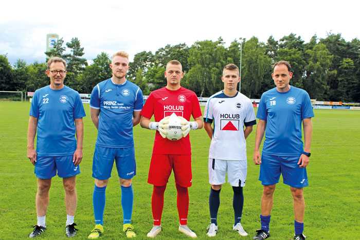 Kader-Update: Co-Trainer Norbert Meiertoberens (links) und Trainer Tim Brinkmann (rechts) freuen sich über die Neuzugänge M