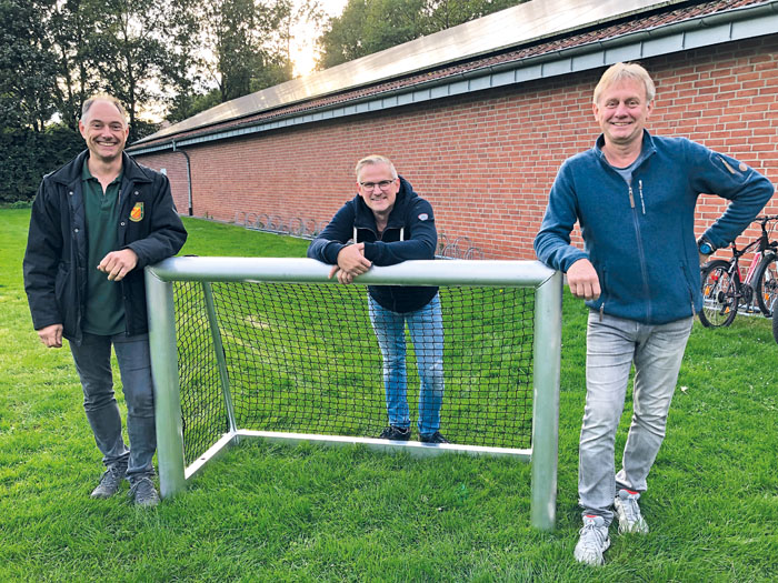 Ludwig Lescow (v.l.), Ingo Berenbrink und Hans-Werner Settertobulte freuen sich darauf, dass der Anbau realisiert werden kann