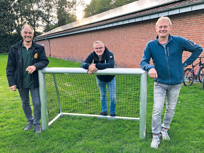 Ludwig Lescow (v.l.), Ingo Berenbrink und Hans-Werner Settertobulte freuen sich darauf, dass der Anbau realisiert werden kann