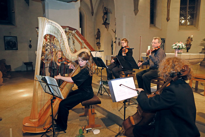 Das „Quartetto d‘archi Bielefeld“ erfreut das Publikum in der Rietberger Pfarrkirche mit einem stilvoll ausgesuchten Po