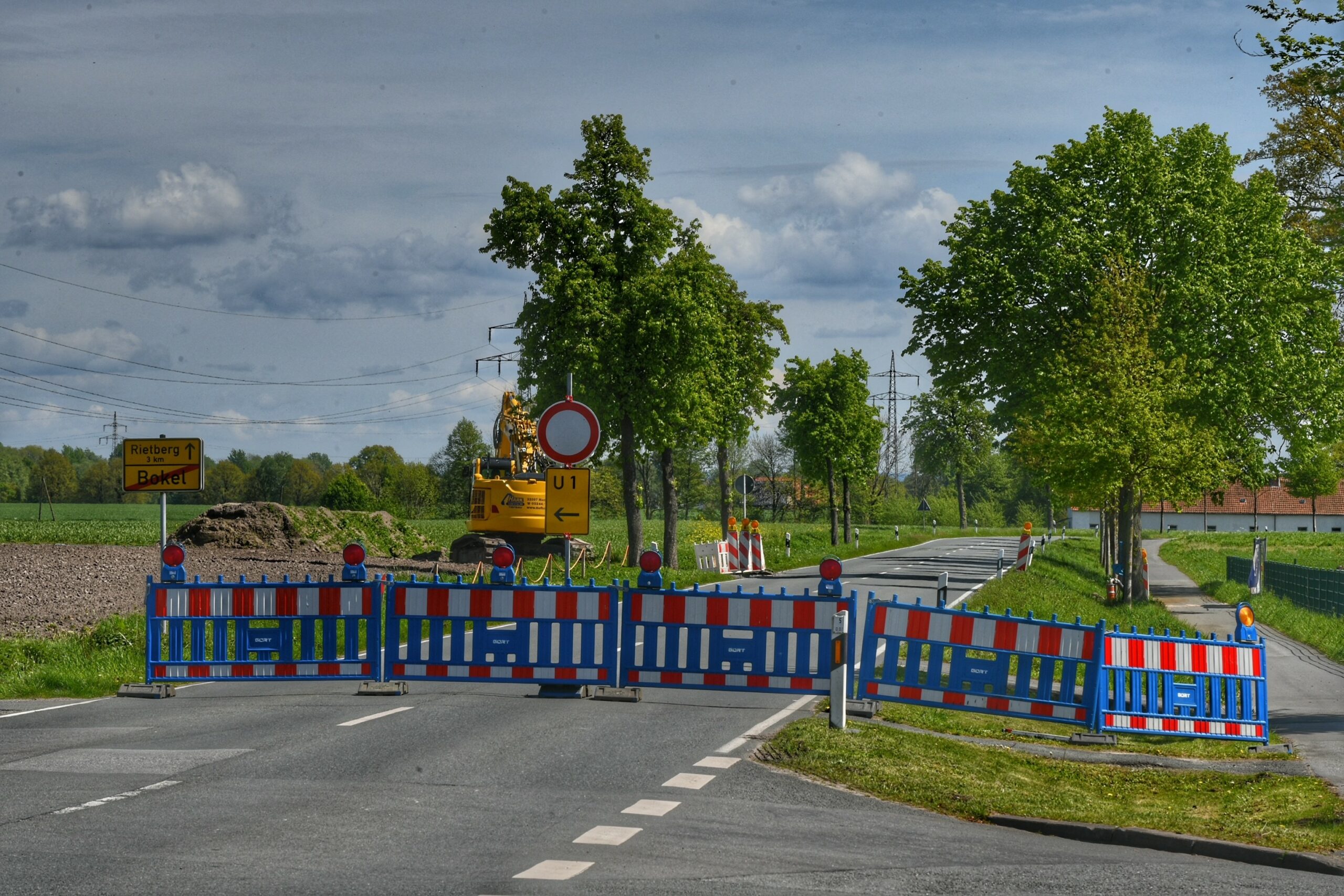 Die Ortsdurchfahrt Bokel ist seit dem heutigen Montag, 29. April, gesperrt. (Foto: RSA/Pfaff)