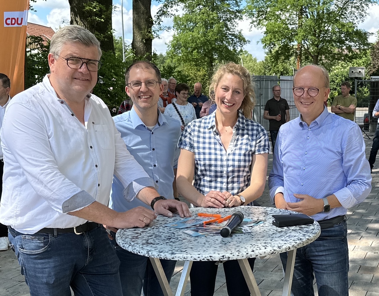 Franz-Josef Sudahl, Dr. Christian Brockschnieder, Verena Mertens und André Kuper (MdL) (Foto: privat)