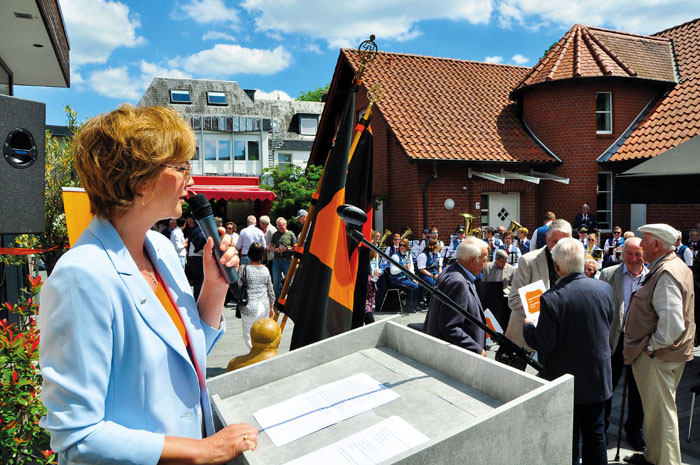 Marion Rehkemper, Vorsitzende der Kolpingfamilie, moderierte die Jubiläumsfeier und hielt eine brillante Festrede. Foto: RSA
