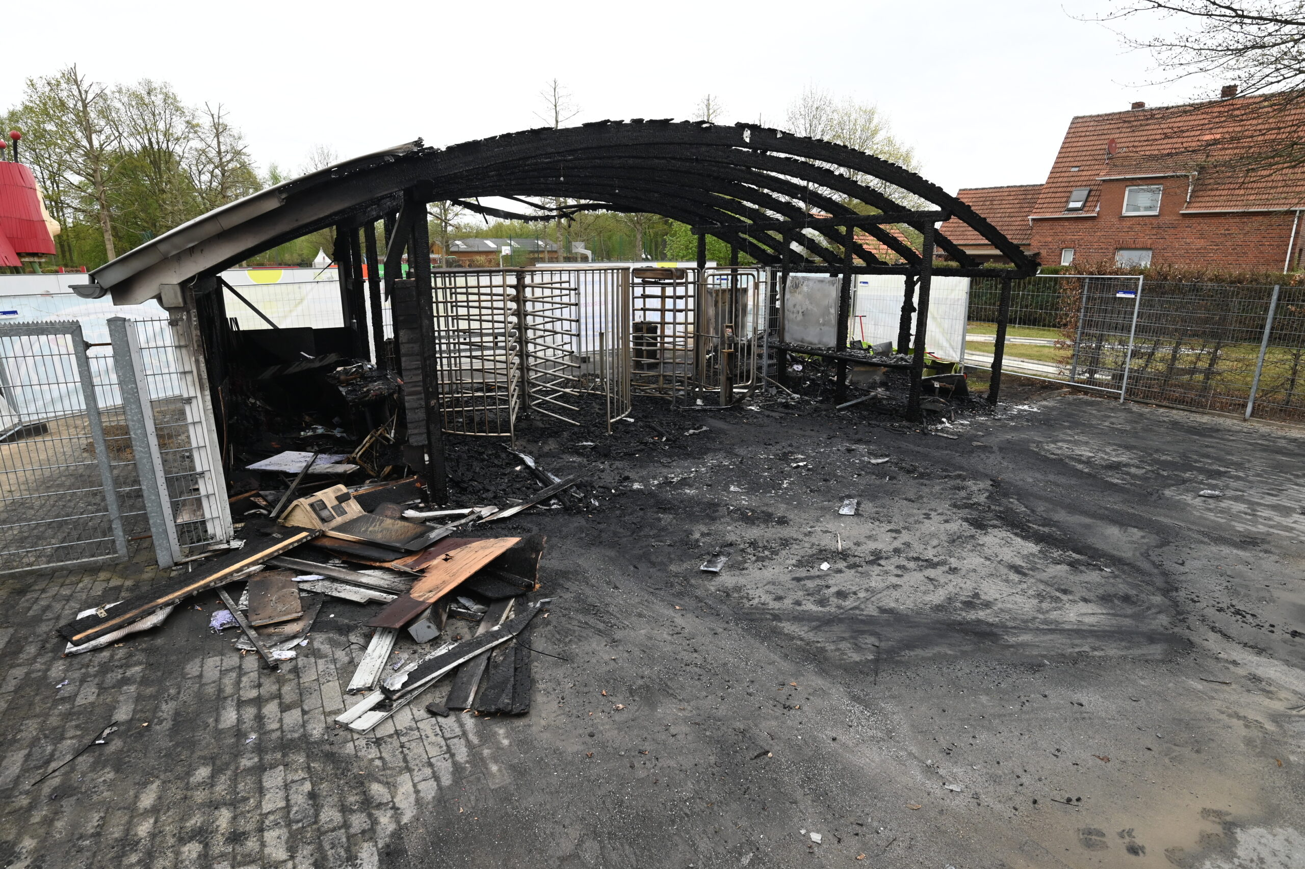 Brand Gartenschaupark Stennerlandstraße. (Foto: RSA/Pfaff)
