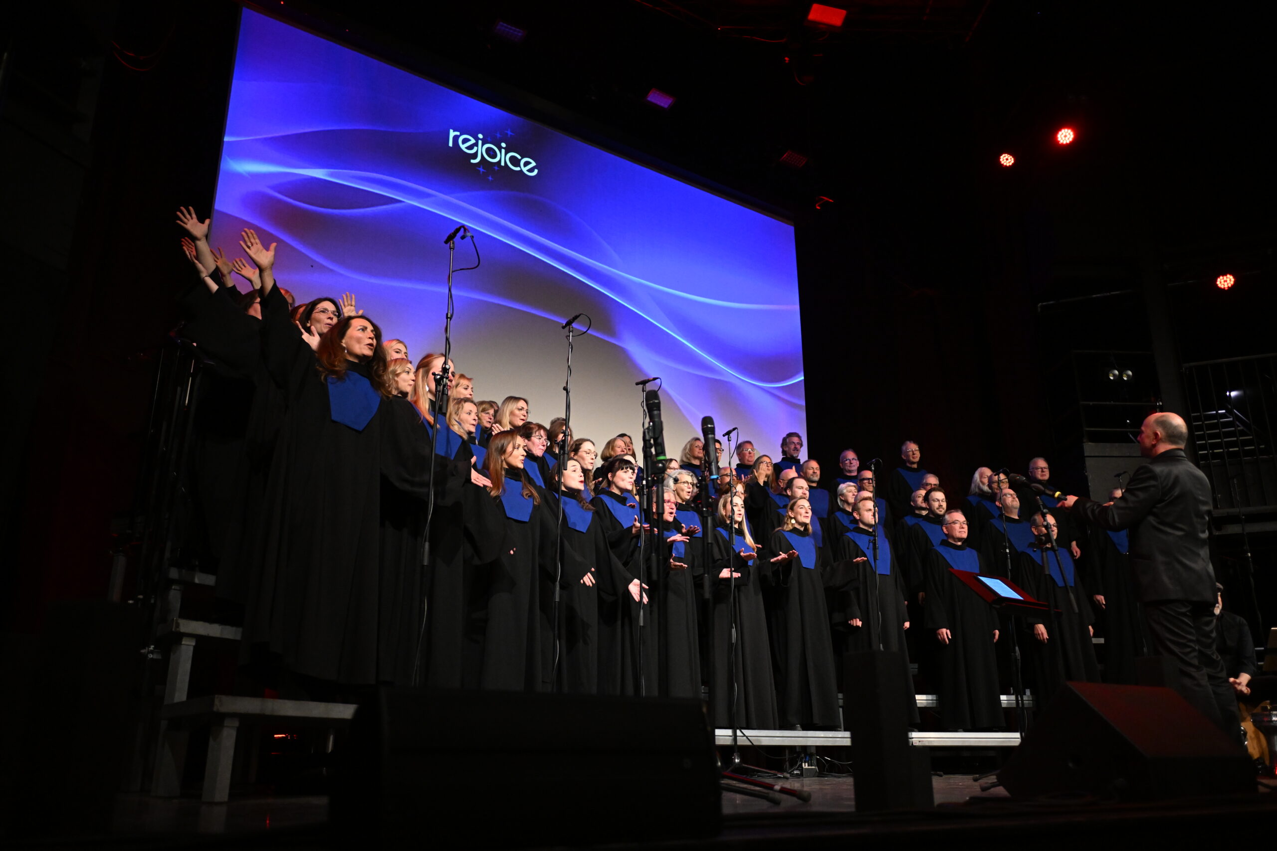 Gospelchor Rejoice beim Benefizkonzert für das DRK in der Cultura. (Foto: RSA/Pfaff)